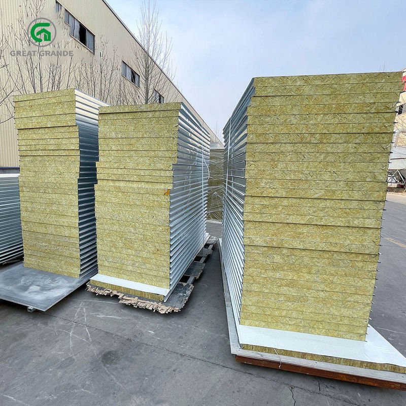 Geaffineerde muur Prefab vouwcontainer huis Thermische isolatie rotswol site slaapkamer
